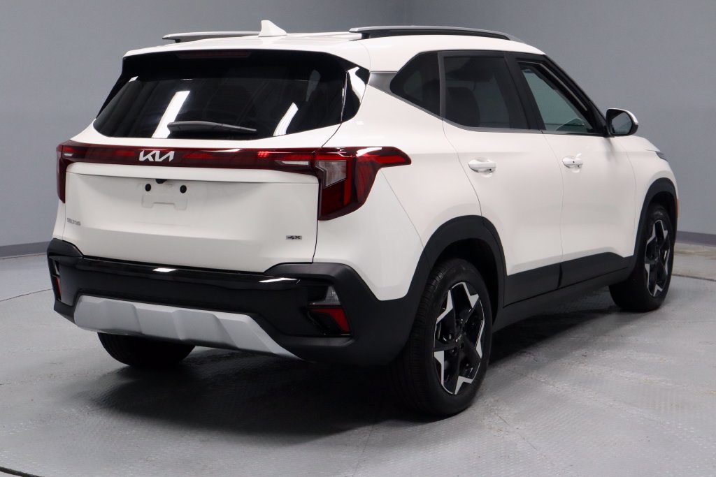 Used 2024 Kia Seltos EX AWD/4WD image 13