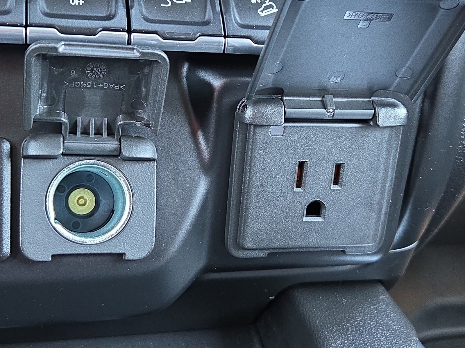 Used 2023 GMC Sierra 2500 AT4 w/ AT4 Premium Plus Package image 18