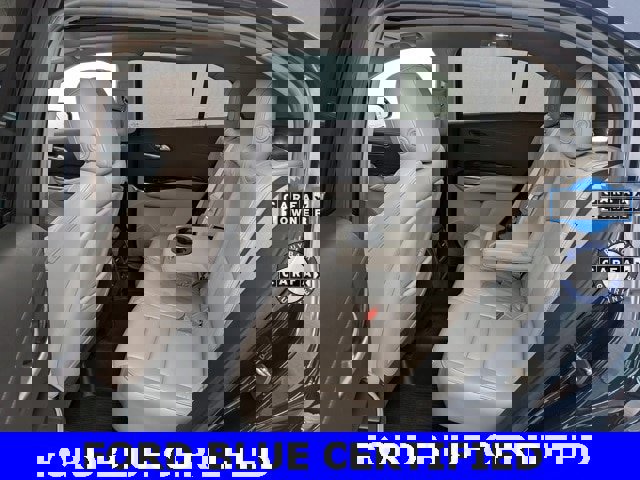 Used 2019 Cadillac XT4 Premium Luxury w/ Cold Weather Package image 15