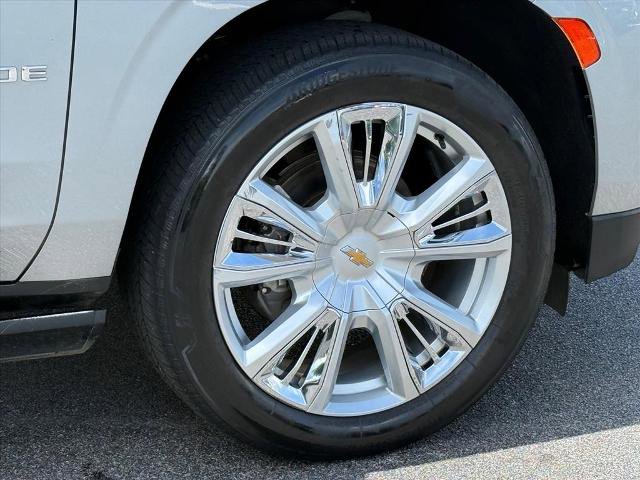 Used 2023 Chevrolet Tahoe High Country w/ Premium Package AWD/4WD image 9