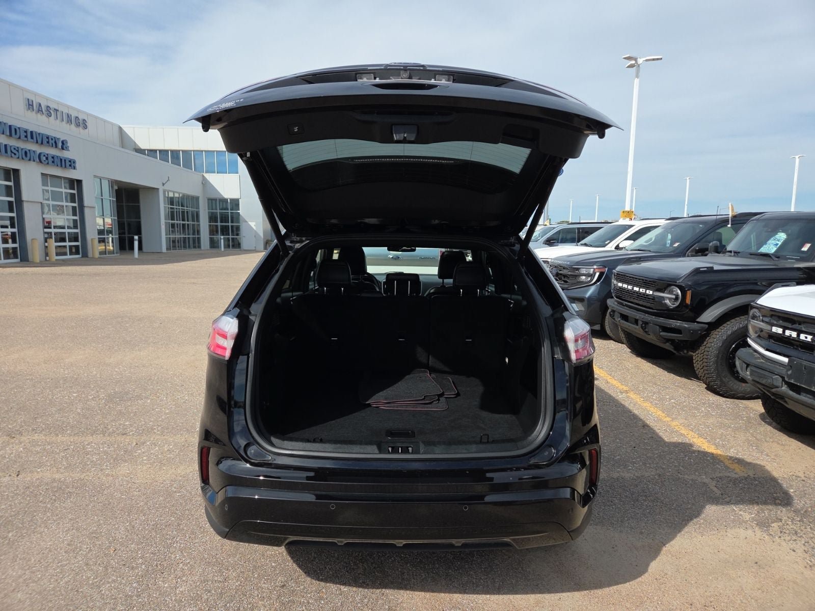 Certified 2024 Ford Edge ST-Line AWD/4WD image 13