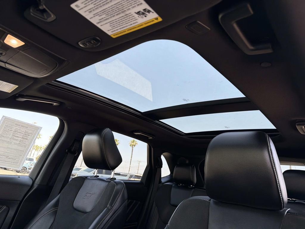 Certified 2020 Ford Edge ST AWD/4WD image 24