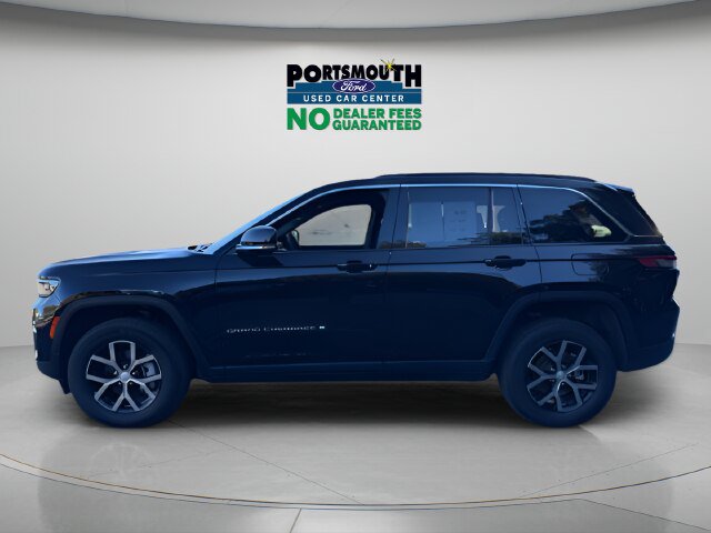 Used 2025 Jeep Grand Cherokee Limited AWD/4WD image 2