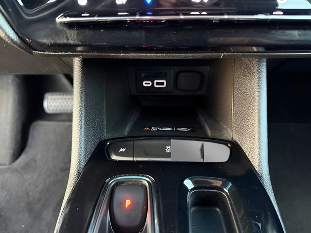 Used 2023 Chevrolet Bolt LT w/ Infotainment Package image 28