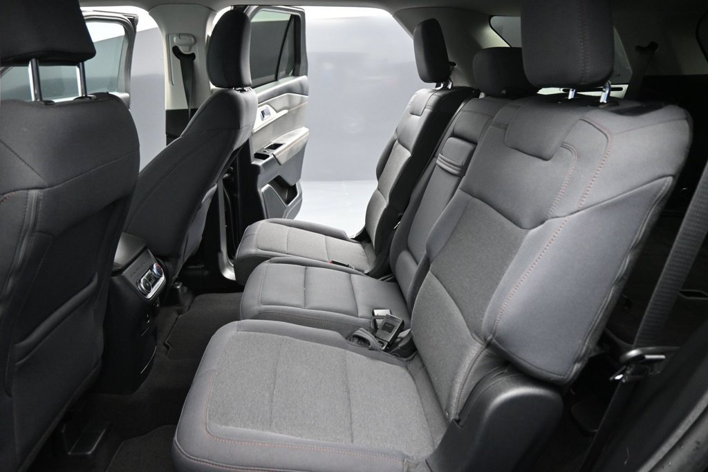 Certified 2025 Ford Explorer Active AWD/4WD image 21