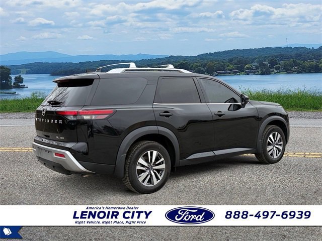 Used 2023 Nissan Pathfinder SL image 5