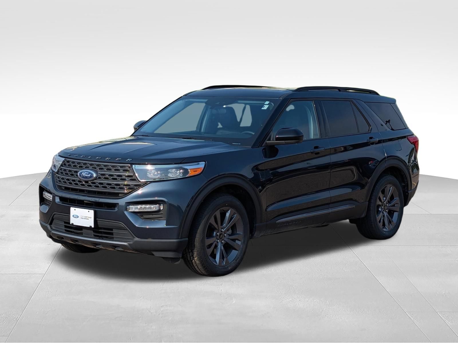 Certified 2024 Ford Explorer XLT w/ Equipment Group 202A