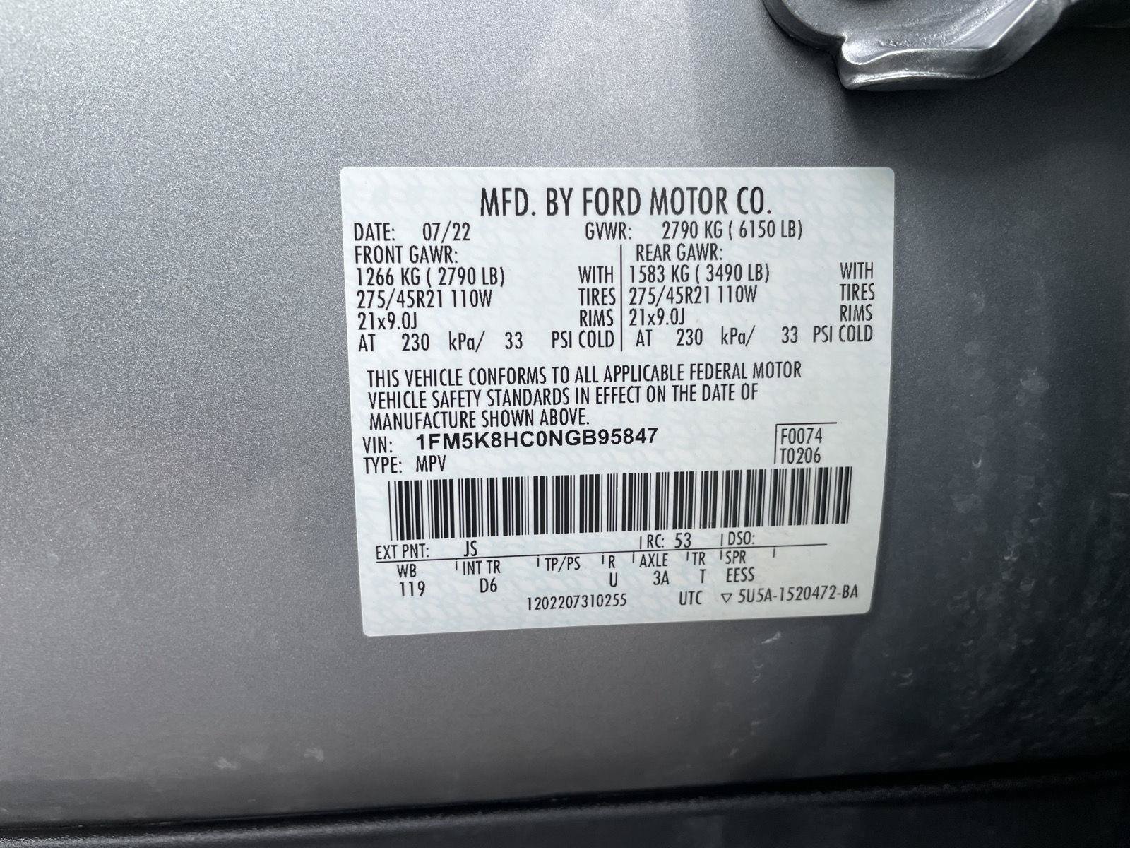 Certified 2022 Ford Explorer Platinum w/ Equipment Group 601A AWD/4WD image 38