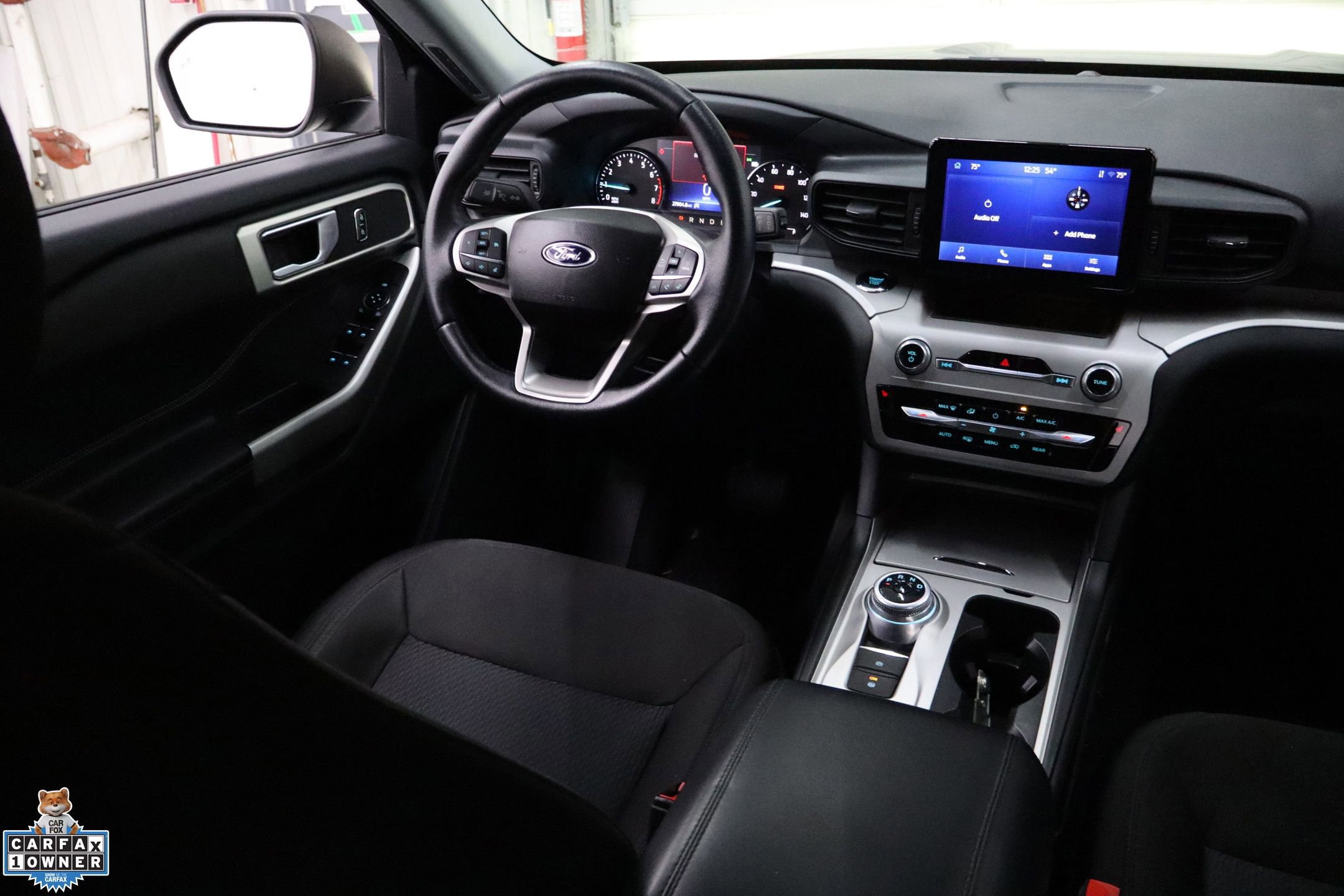 Certified 2023 Ford Explorer XLT image 28