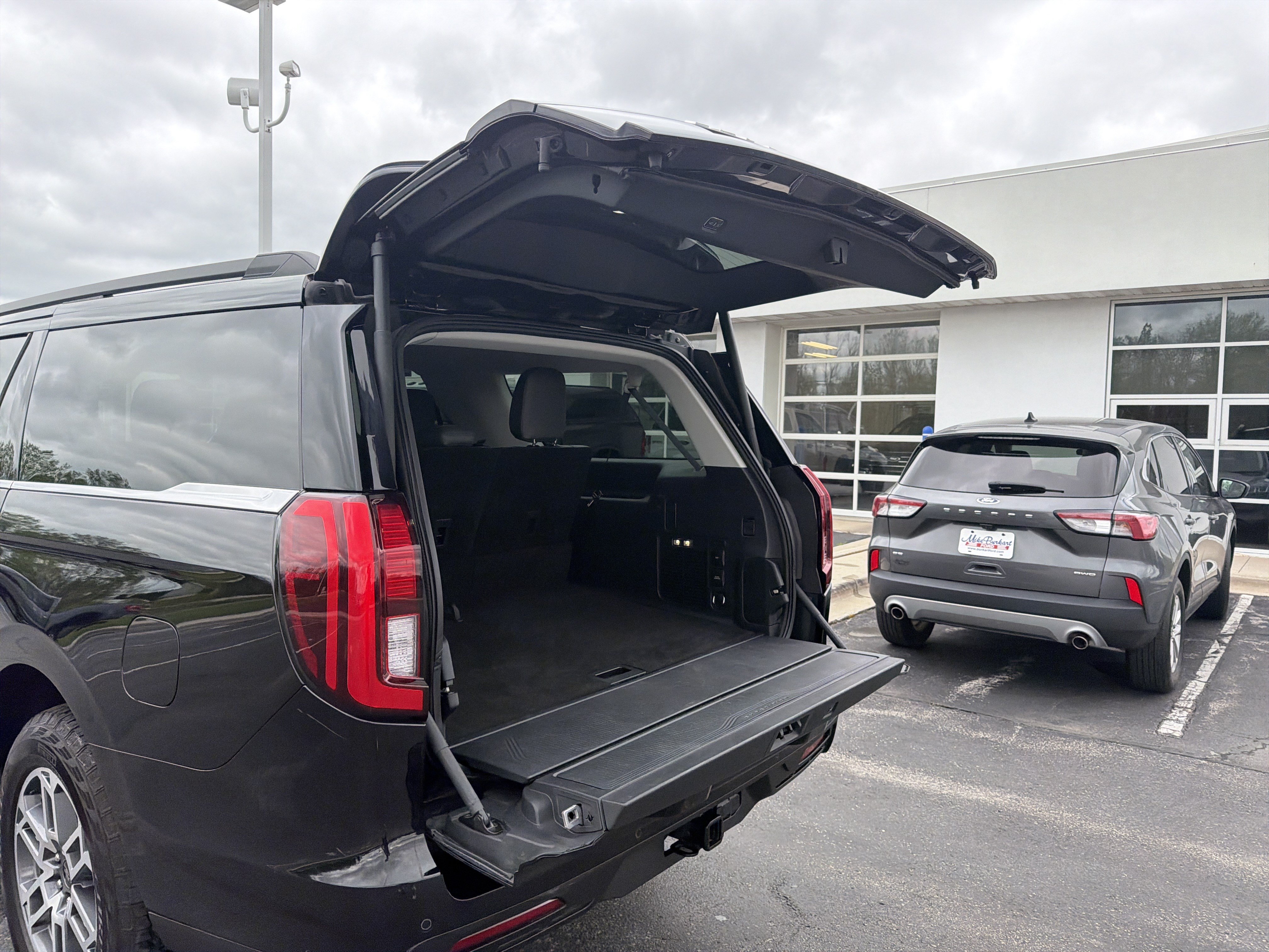 Certified 2025 Ford Expedition Max Active AWD/4WD image 18