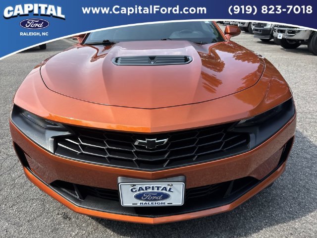 Used 2022 Chevrolet Camaro LT RWD image 10