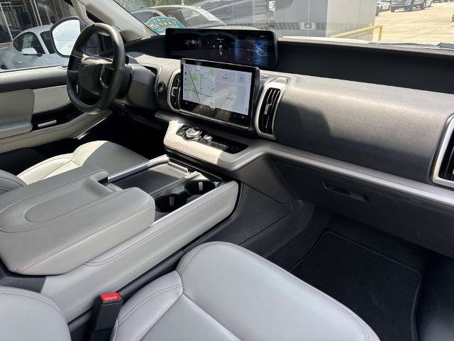 Certified 2025 Ford Expedition Active RWD image 15