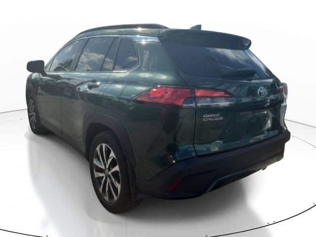 Used 2023 Toyota Corolla Cross XLE AWD/4WD image 3