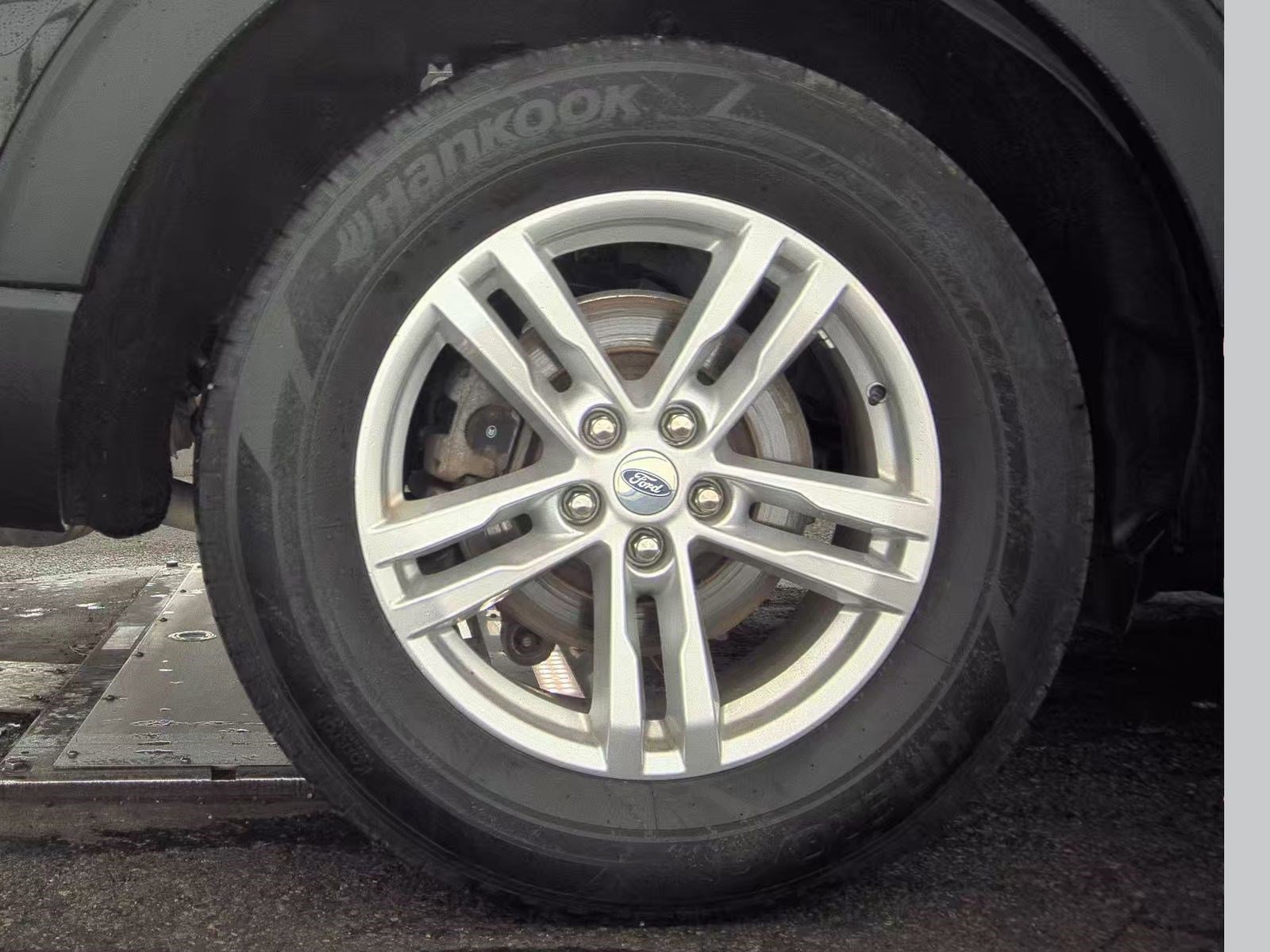 Certified 2022 Ford Explorer XLT w/ Equipment Group 202A image 11