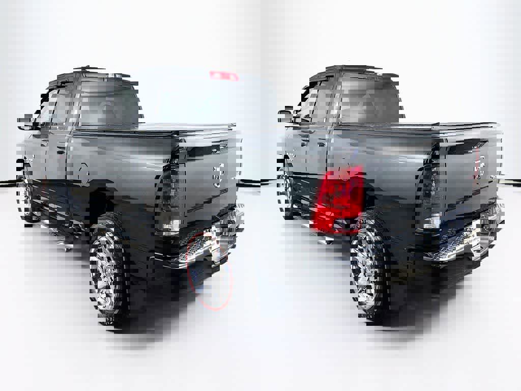 Used 2018 RAM 1500 Express w/ Express Value Package image 3