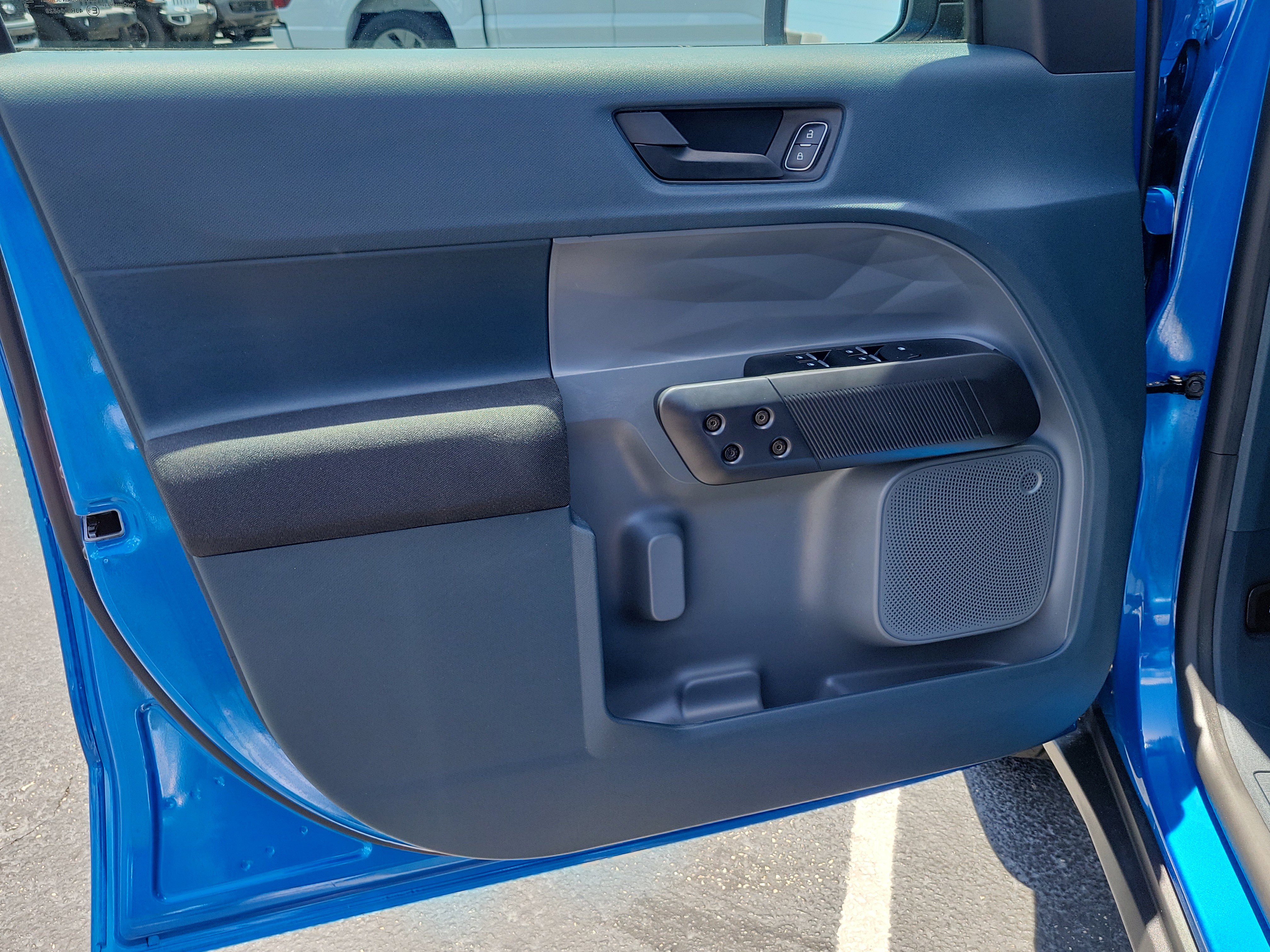 Certified 2025 Ford Maverick XL FWD image 17