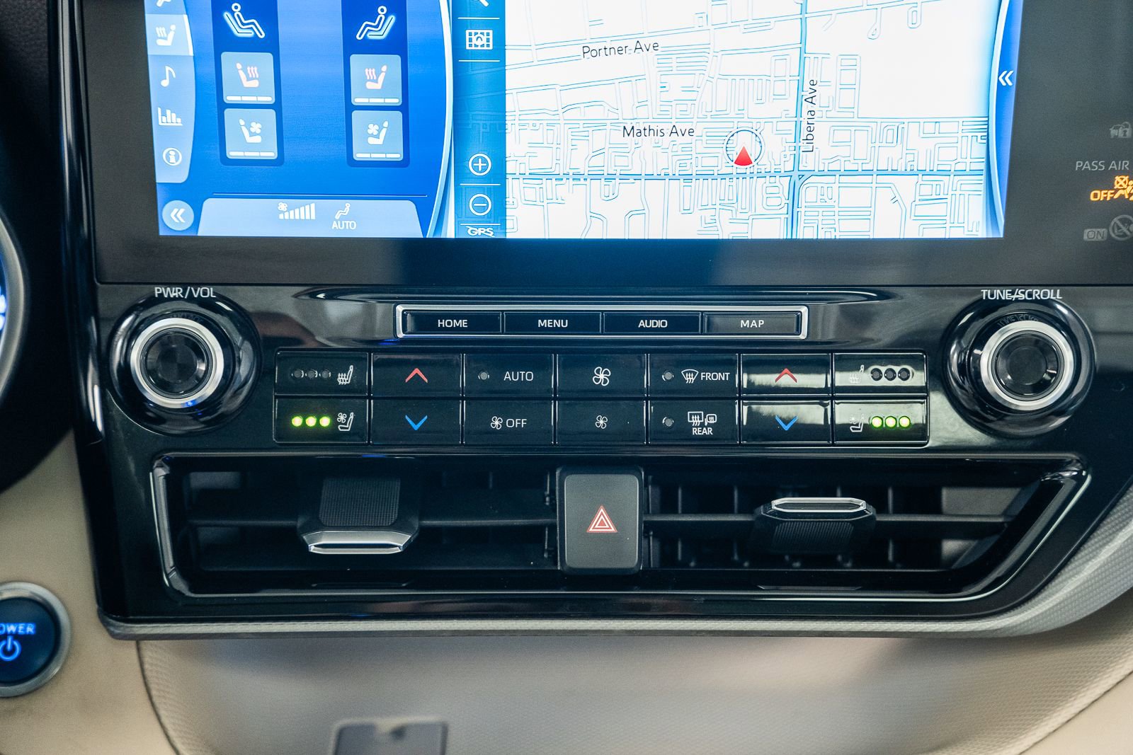 Used 2021 Toyota Highlander Platinum AWD/4WD image 25
