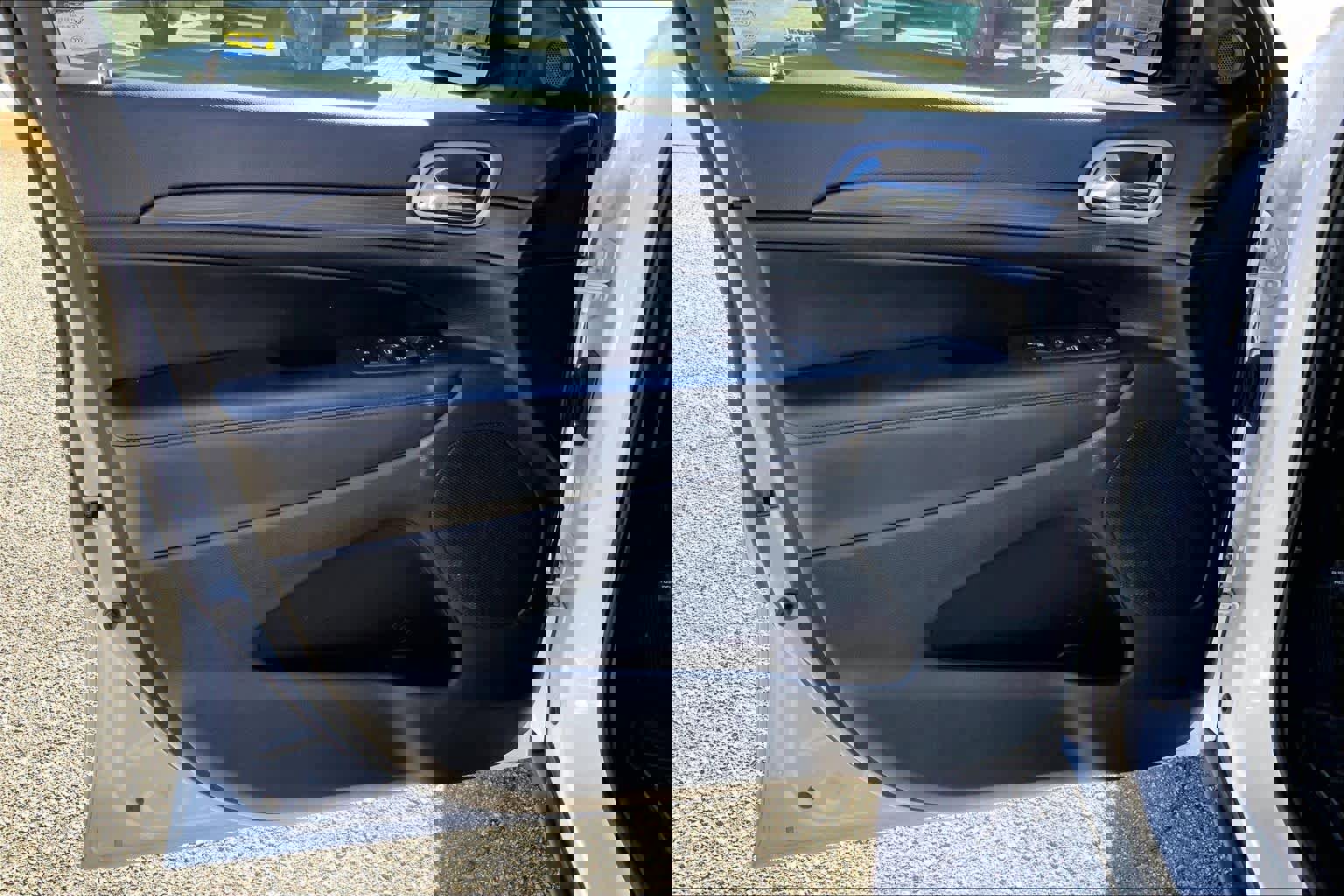 Used 2022 Jeep Grand Cherokee Laredo E w/ Security & Convenience Group image 19