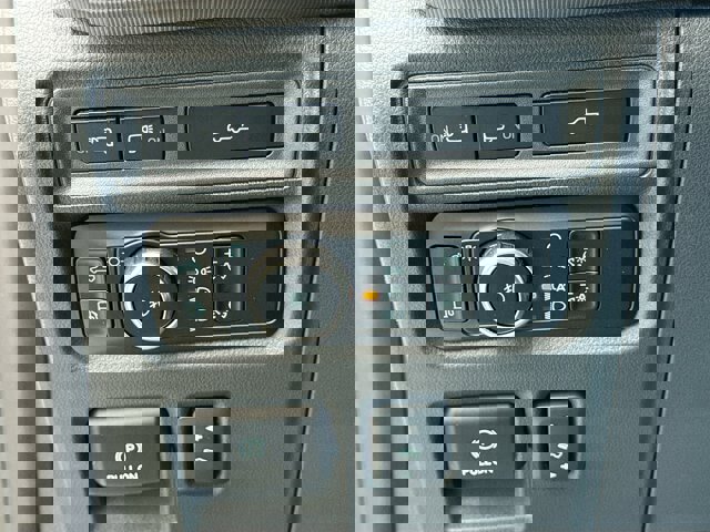 Certified 2024 Ford F150 Platinum w/ Equipment Group 702A High image 10