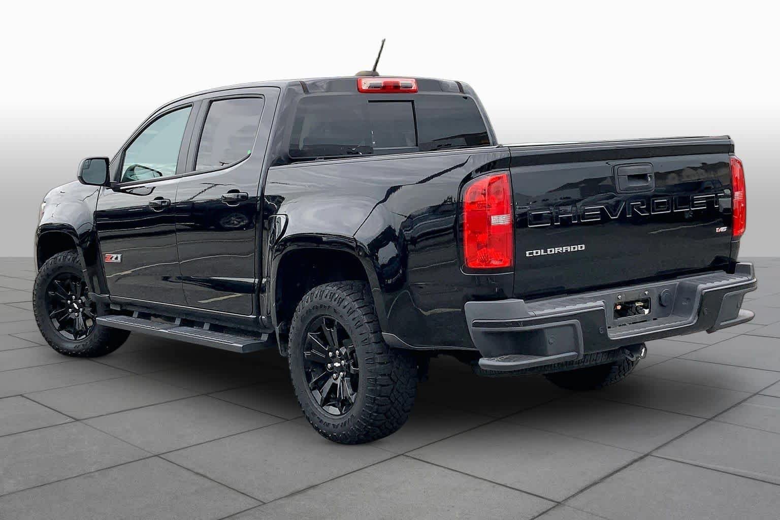 Used 2022 Chevrolet Colorado Z71 w/ Z71 Midnight Edition AWD/4WD image 11