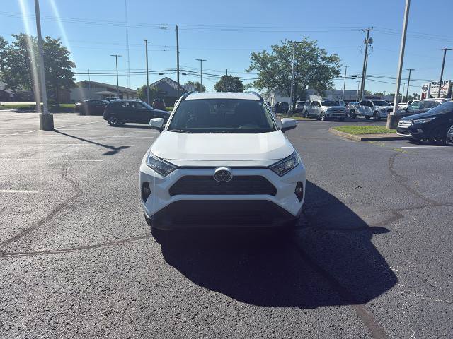 Used 2020 Toyota RAV4 XLE AWD/4WD image 3