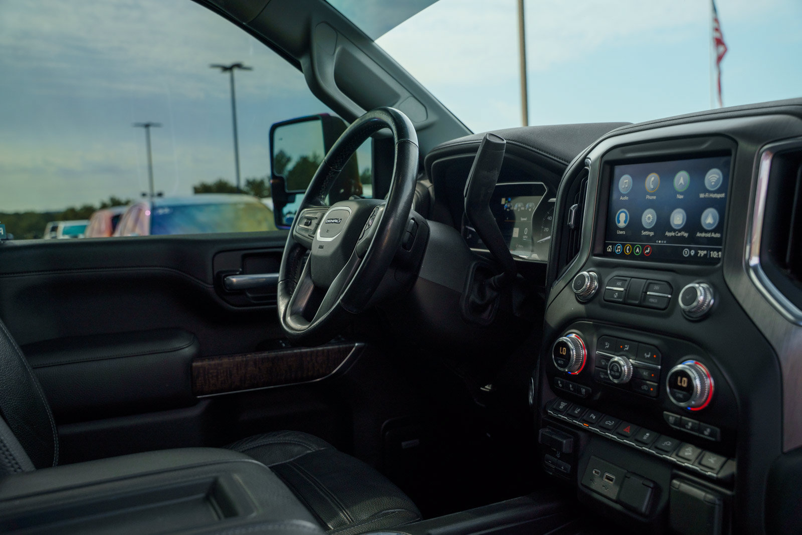 Used 2021 GMC Sierra 2500 Denali w/ Denali Ultimate Package AWD/4WD image 18