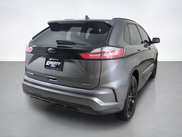 Certified 2023 Ford Edge SE w/ Black Appearance Package AWD/4WD image 3