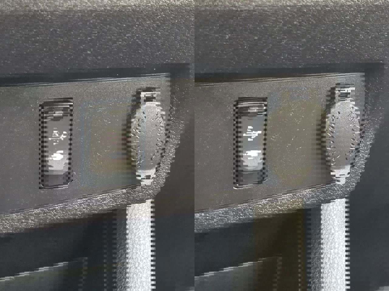 Used 2018 Toyota Tacoma SR w/ SR Convenience Package image 19