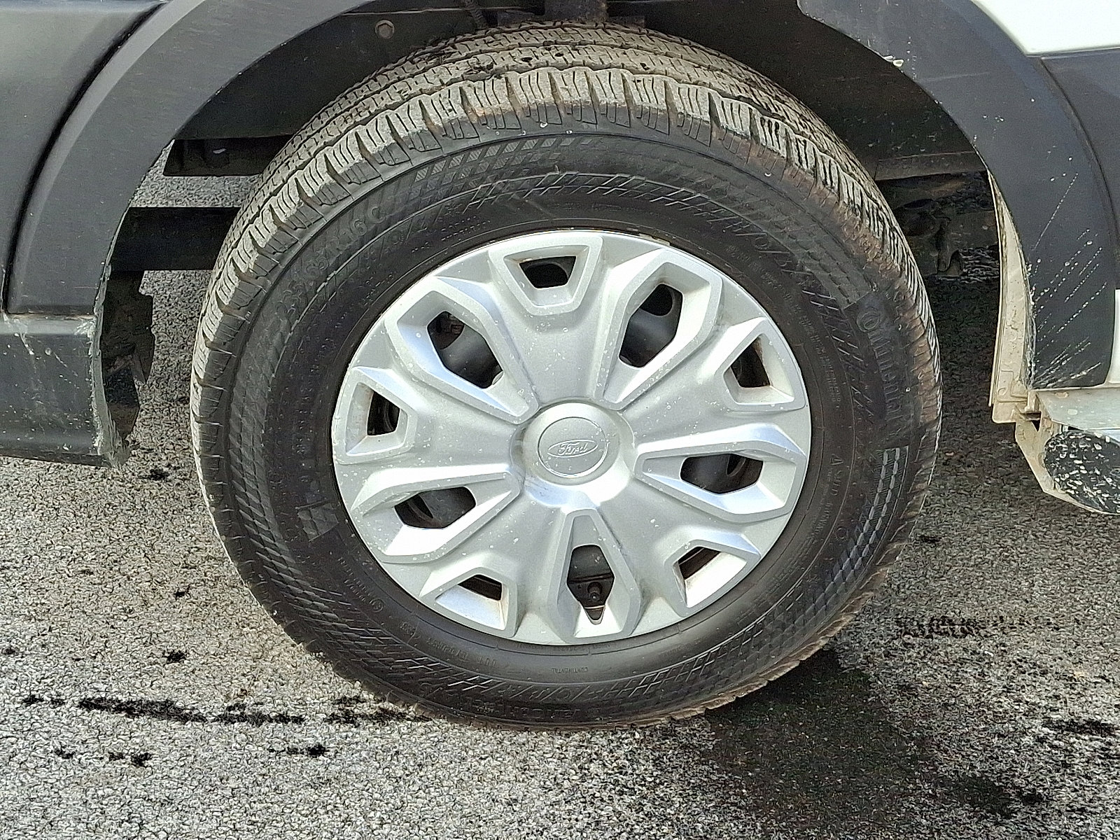 Certified 2024 Ford Transit 250 Low Roof w/ Exterior Upgrade Package image 9