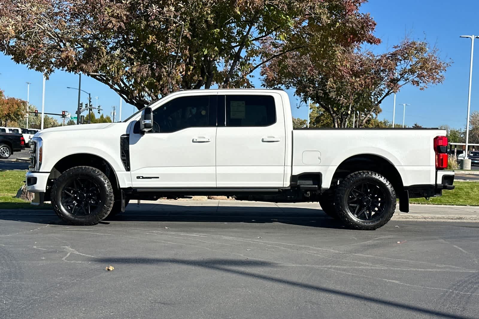 Certified 2026 Ford F350 Platinum w/ FX4 Off-Road Package AWD/4WD image 5