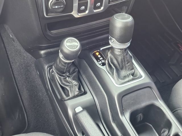 Used 2023 Jeep Wrangler Sport S image 19