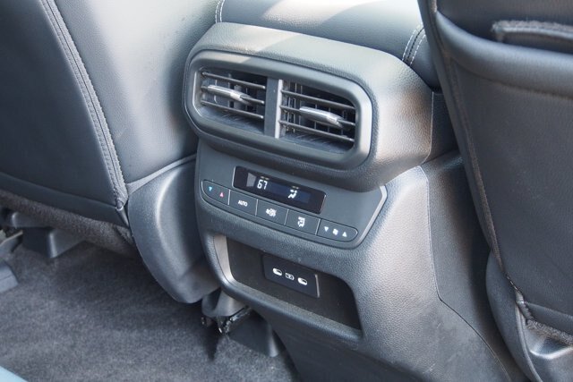 Used 2025 Honda Pilot Touring image 16