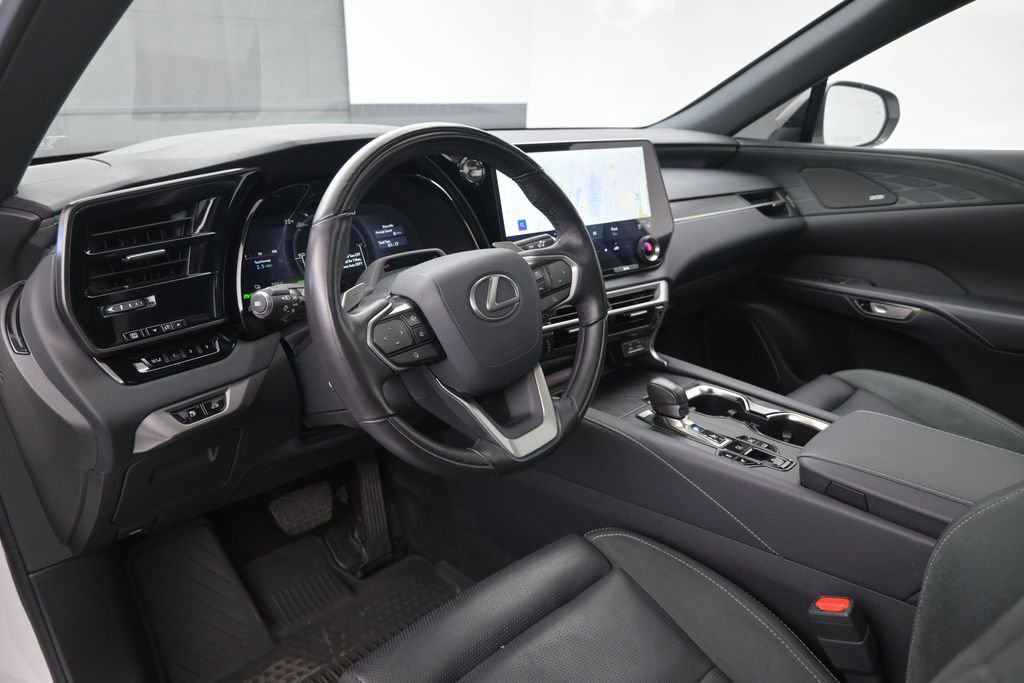 Used 2025 Lexus RX 450h AWD w/ Convenience Package image 18