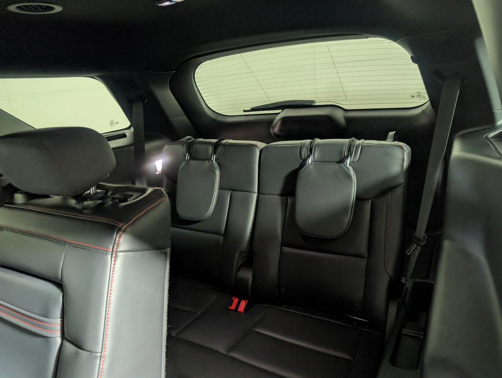 Certified 2025 Ford Explorer ST-Line w/ ST-Line Street Pack AWD/4WD image 13