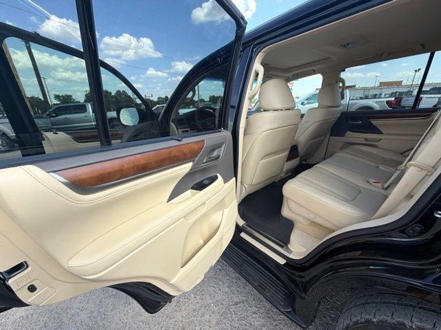 Used 2021 Lexus LX 570 4WD w/ Luxury Package image 14