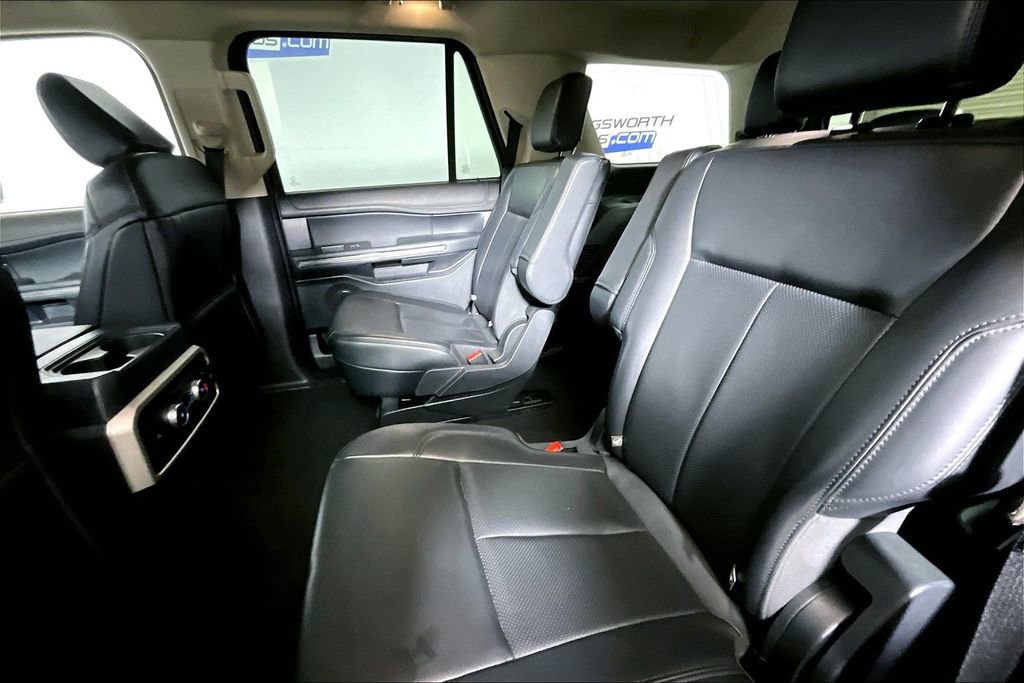 Certified 2024 Ford Expedition XLT image 21