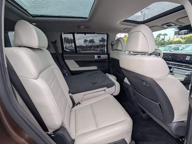 Used 2024 Hyundai Santa Fe Limited image 14