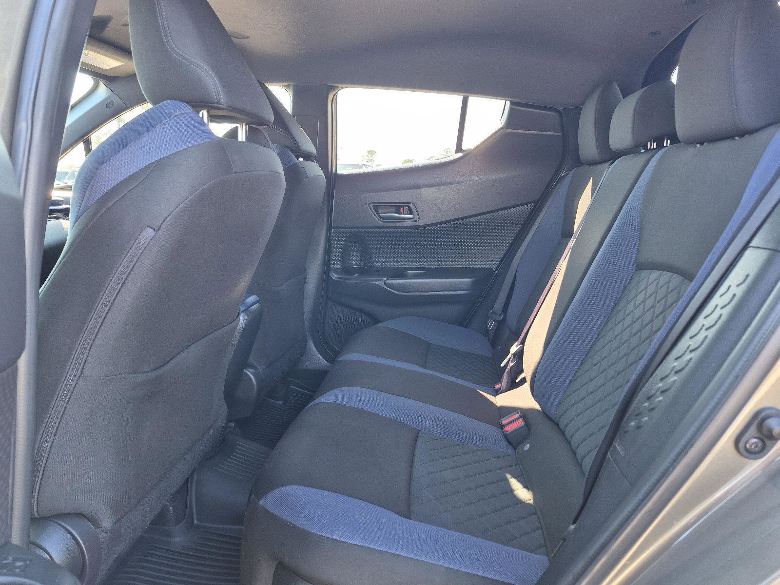 Used 2021 Toyota C-HR XLE image 24