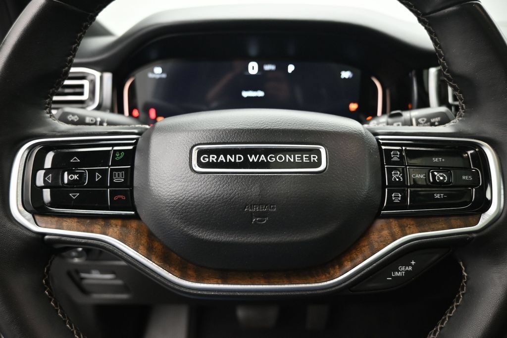 Used 2022 Jeep Grand Wagoneer Series I AWD/4WD image 11