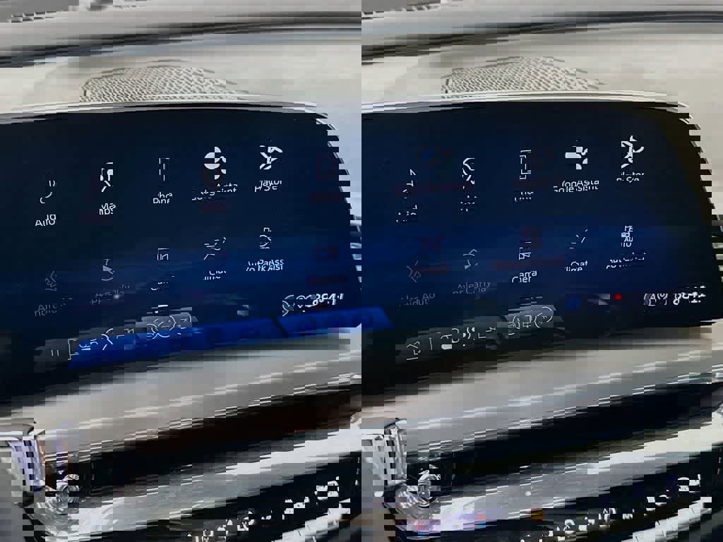 Used 2024 Cadillac Lyriq Luxury image 20