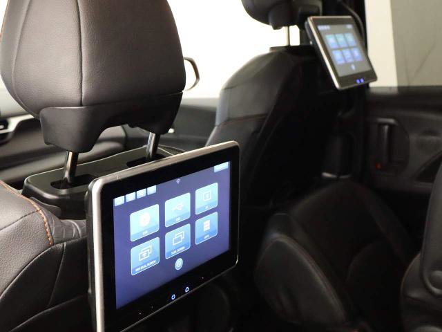 Used 2024 Toyota Sienna XSE w/ XSE Plus Package AWD/4WD image 40