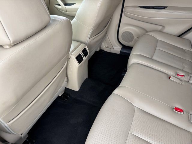 Used 2017 Nissan Rogue SL w/ SL Premium Package image 17