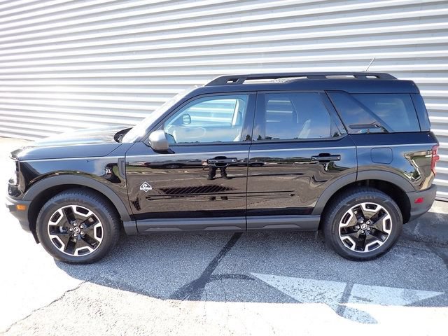 Certified 2023 Ford Bronco Sport Outer Banks w/ Tech Package AWD/4WD image 2