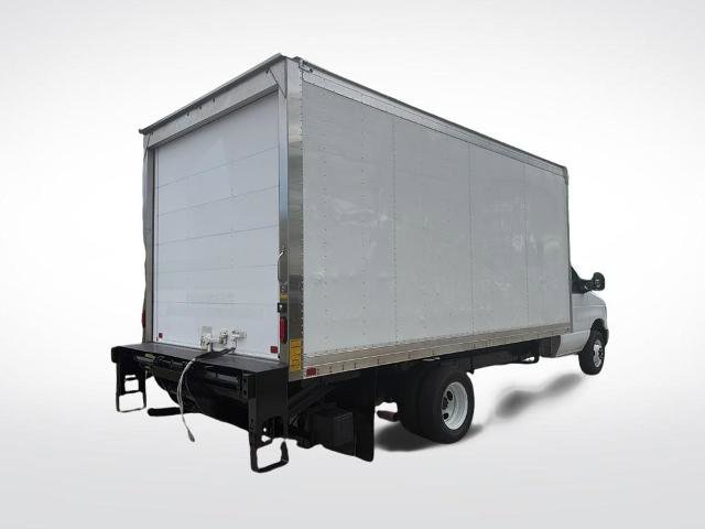 Certified 2024 Ford E-450 and Econoline 450 Super Duty w/ Power Windows & Locks Group RWD image 5