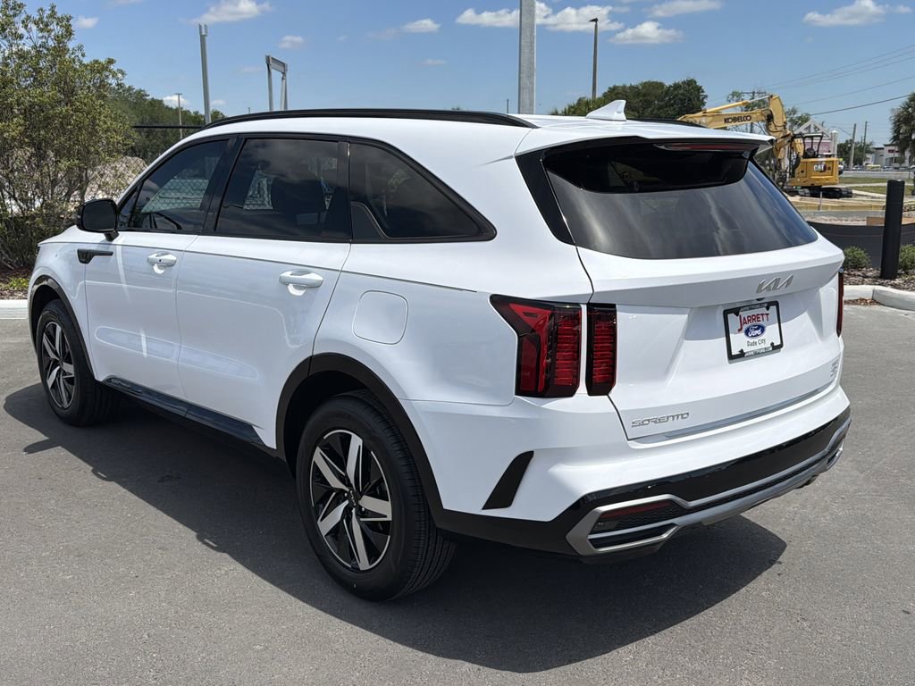 Used 2023 Kia Sorento EX FWD image 8