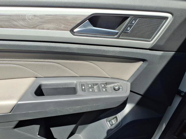 Used 2021 Volkswagen Atlas Cross Sport SE w/ Panoramic Sunroof Package FWD image 15