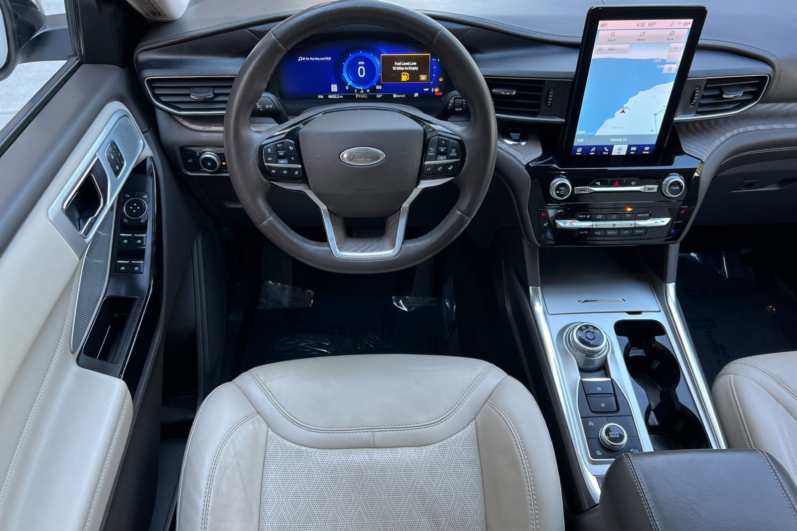 Certified 2022 Ford Explorer Platinum w/ Equipment Group 601A image 17