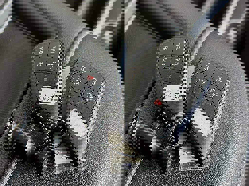 Used 2022 GMC Sierra 1500 Elevation w/ Elevation Premium Package image 25