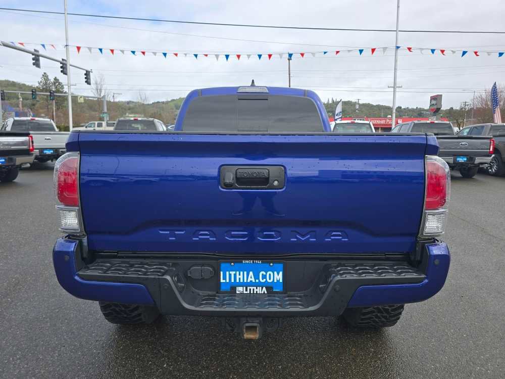 Used 2023 Toyota Tacoma TRD Sport w/ TRD Premium Sport Package image 4