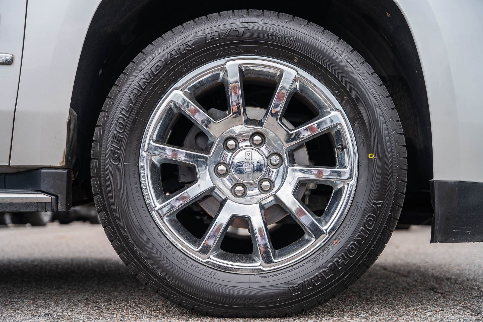 Used 2020 GMC Yukon XL Denali w/ Open Road Package RWD image 10